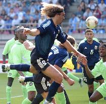 (5)Argentina beat Nigeria 1-0